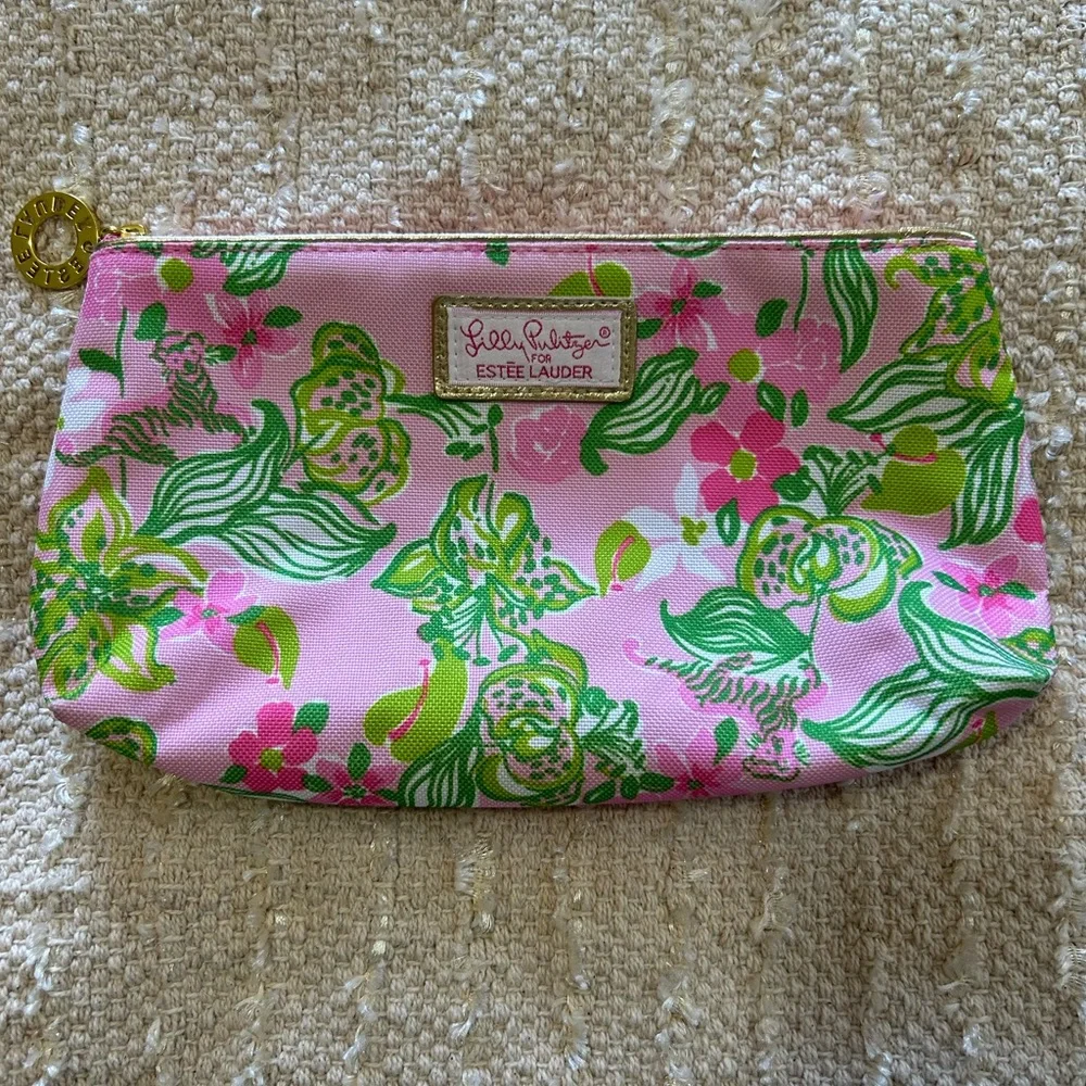 LILLY PULITZER X ESTEE LAUDER | Floral Makeup Bag - Picture 1 of 10